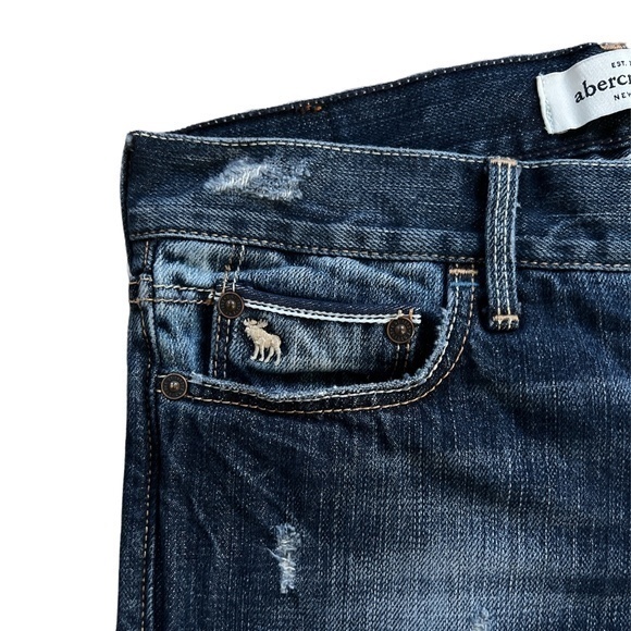 Abercrombie & Fitch  Distressed Capri Jeans Sz. 12 - Picture 3 of 9